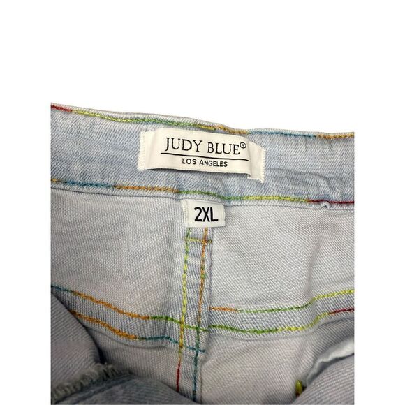 Judy Blue Women’s 2XL Jean Shorts Rainbow Stitch Light Wash Stretch Denim - Picture 4 of 7